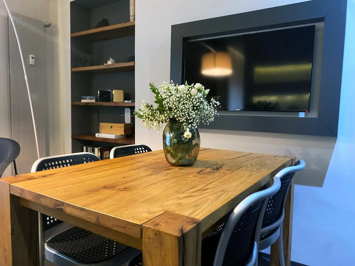 Luxury Design Apartment Carlo Maggi 밀라노 0*,  이탈리아