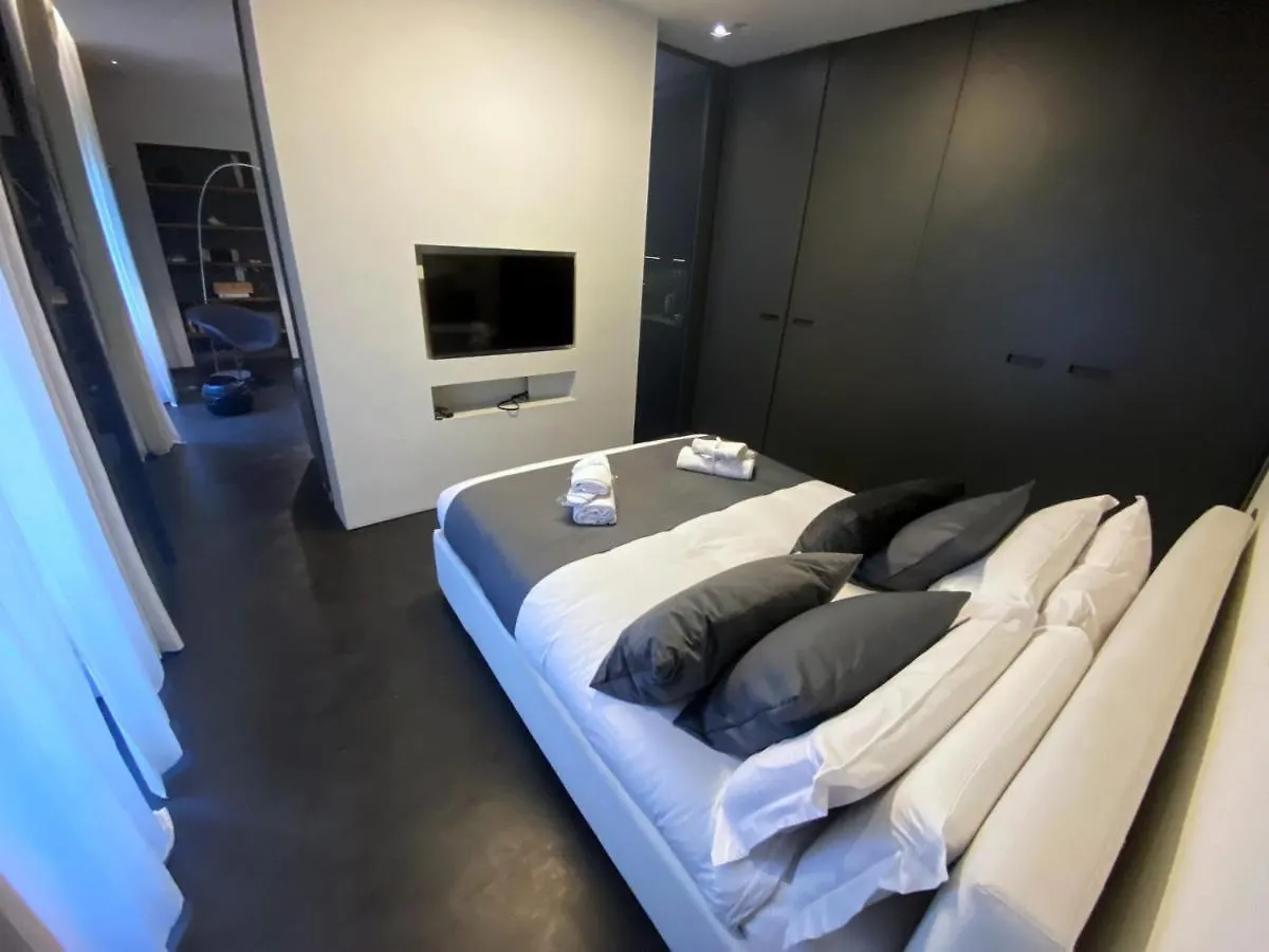 Luxury Design Apartment Carlo Maggi 밀라노