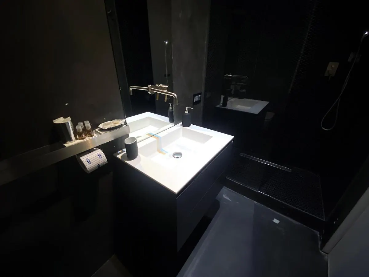 Luxury Design Apartment Carlo Maggi Milán 0*,
