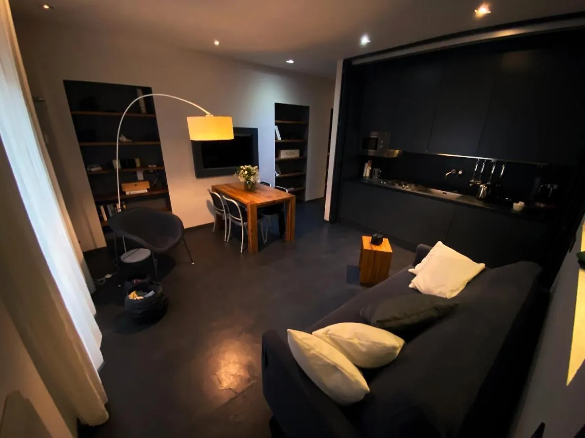 Luxury Design Apartment Carlo Maggi Milán
